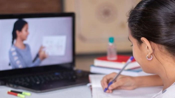 সপ্তাহে ৩ দিন অনলাইন ক্লাসের তীব্র প্রতিবাদ, ৪ প্রস্তাব অভিভাবকদের